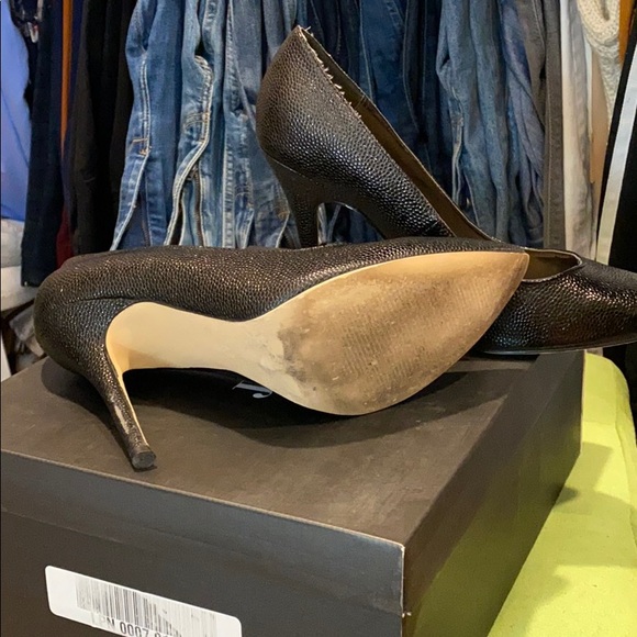 Just Fab Pebbled Black Pumo - Picture 4 of 4